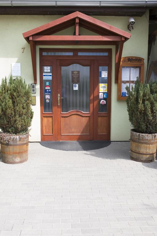 Hotel Selsky Dvur Vyškov Exterior foto