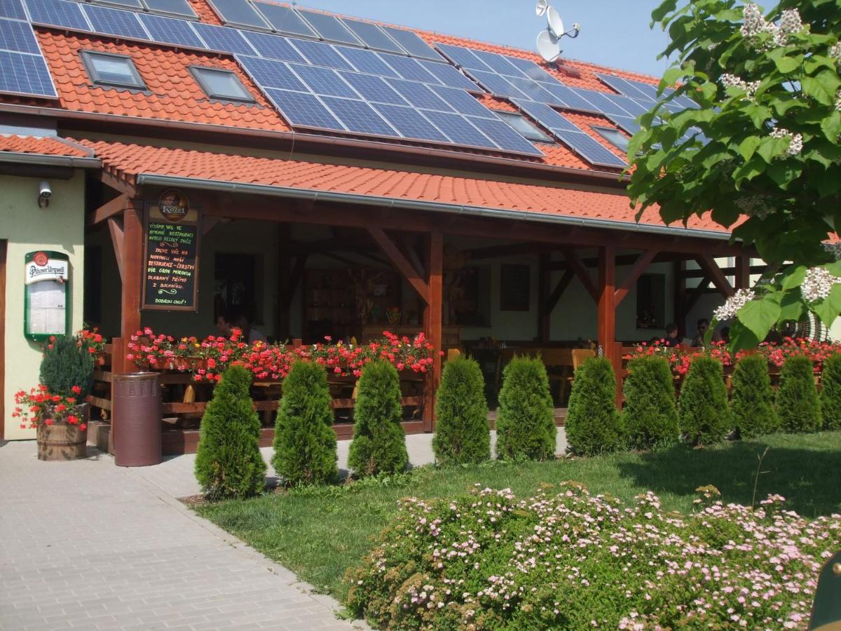 Hotel Selsky Dvur Vyškov Exterior foto